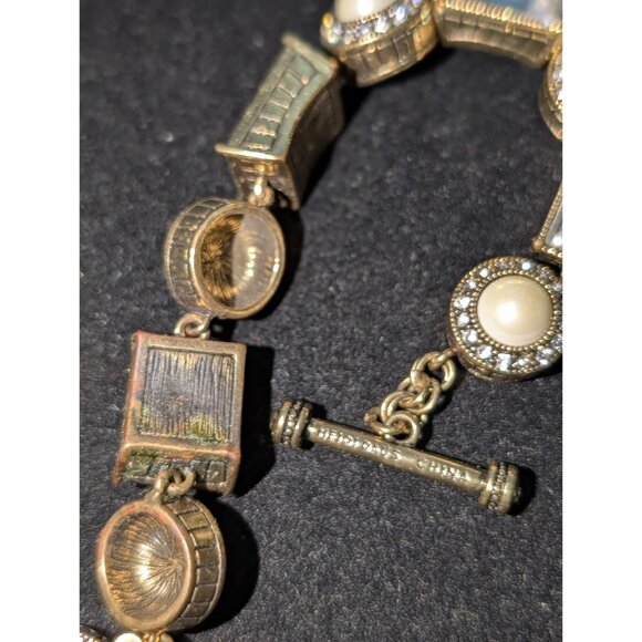 Heidi Daus Crystal/Faux Pearl Statement Bracelet 8.75" Toggle Closure - Picture 3 of 11